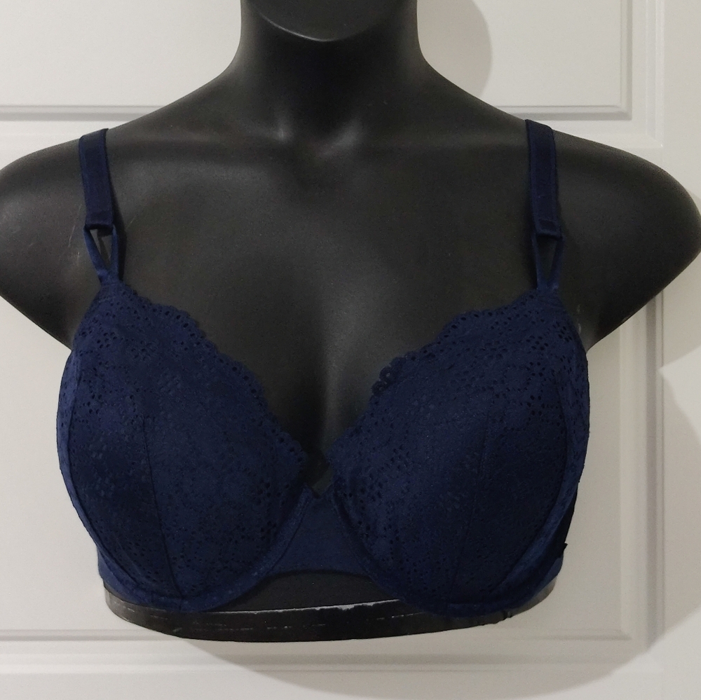 Victoria's Secret Demi Bra Size 38DD